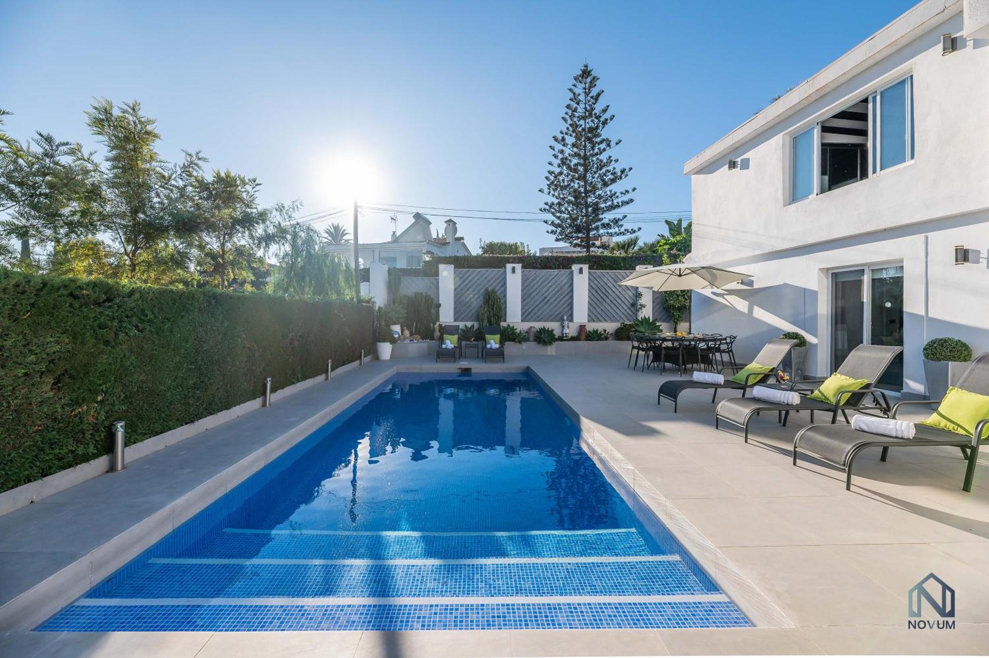 Newly Renovated 4 Bdrm W Pool In Location Apartment Marbella